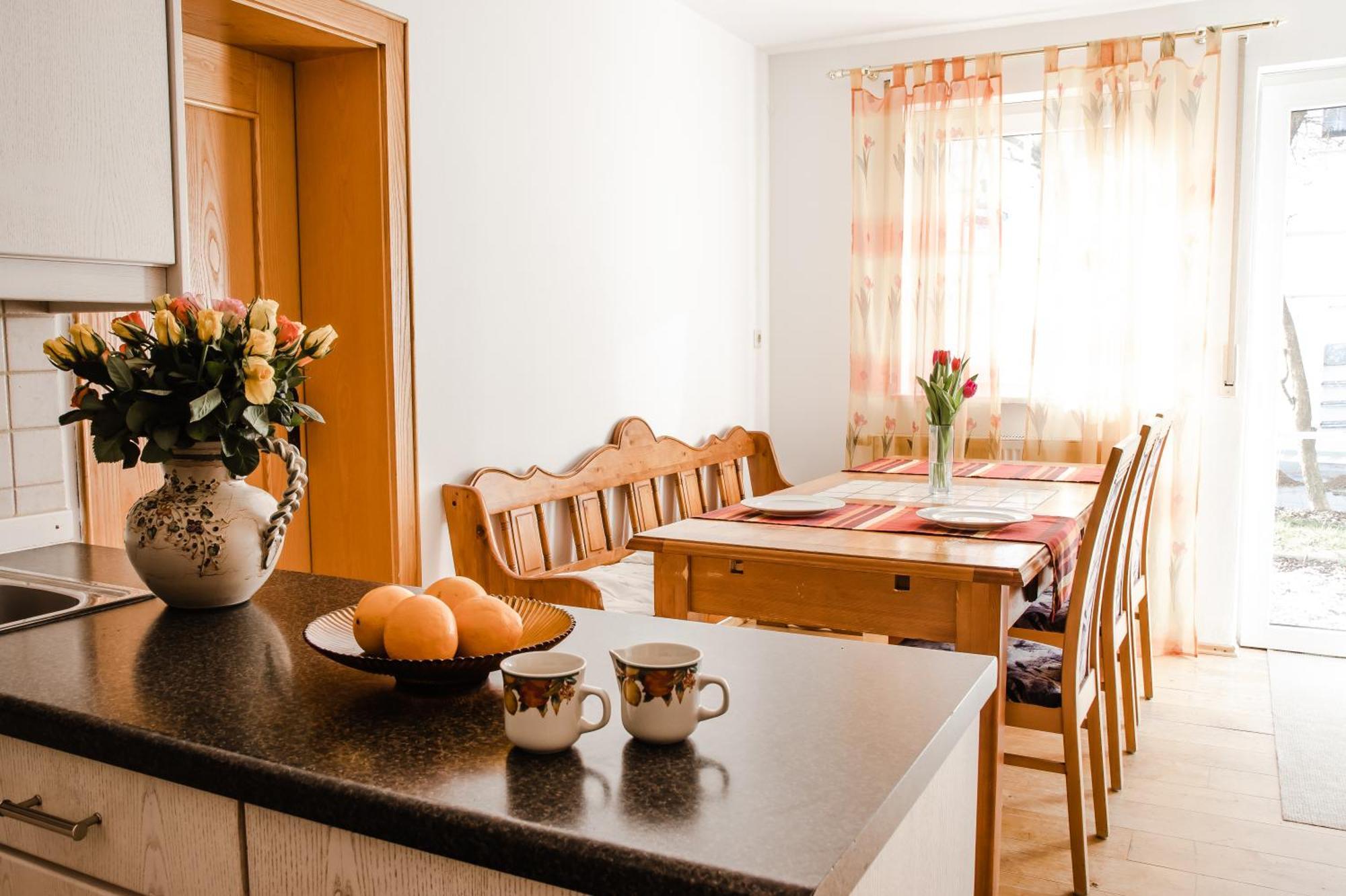Hotelpension Zum Gockl Allershausen Luaran gambar