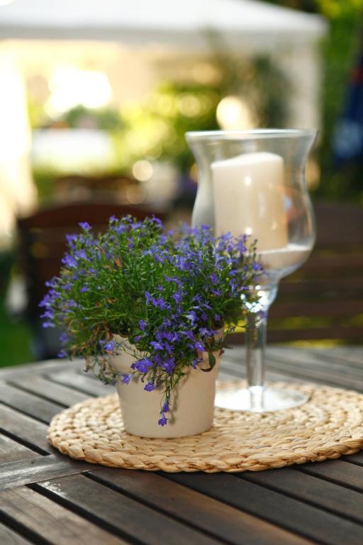Hotelpension Zum Gockl Allershausen Luaran gambar