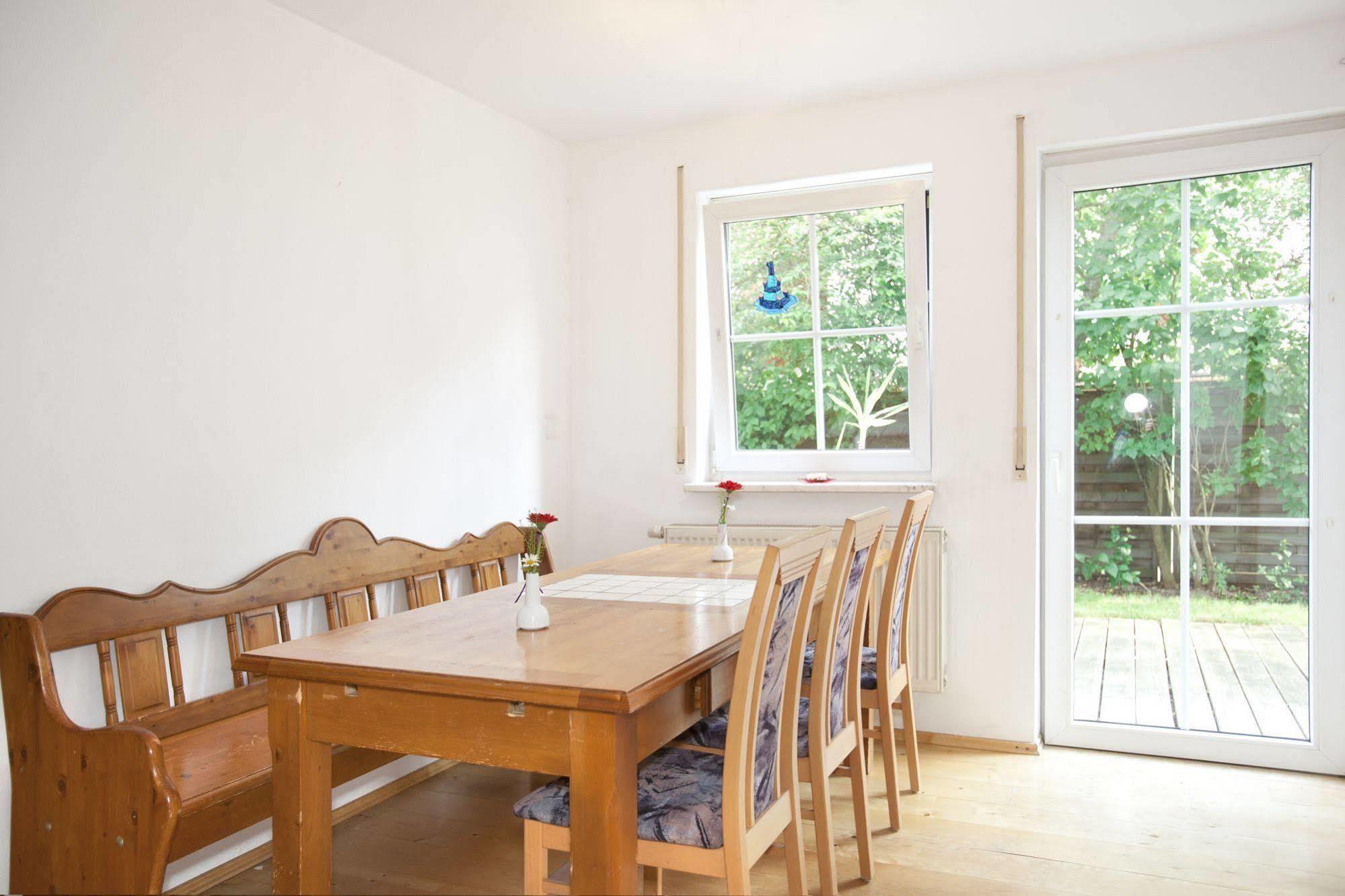 Hotelpension Zum Gockl Allershausen Luaran gambar