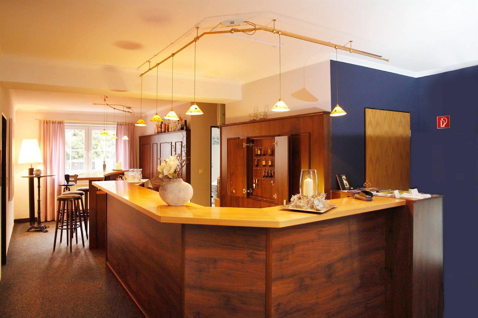 Hotelpension Zum Gockl Allershausen Luaran gambar