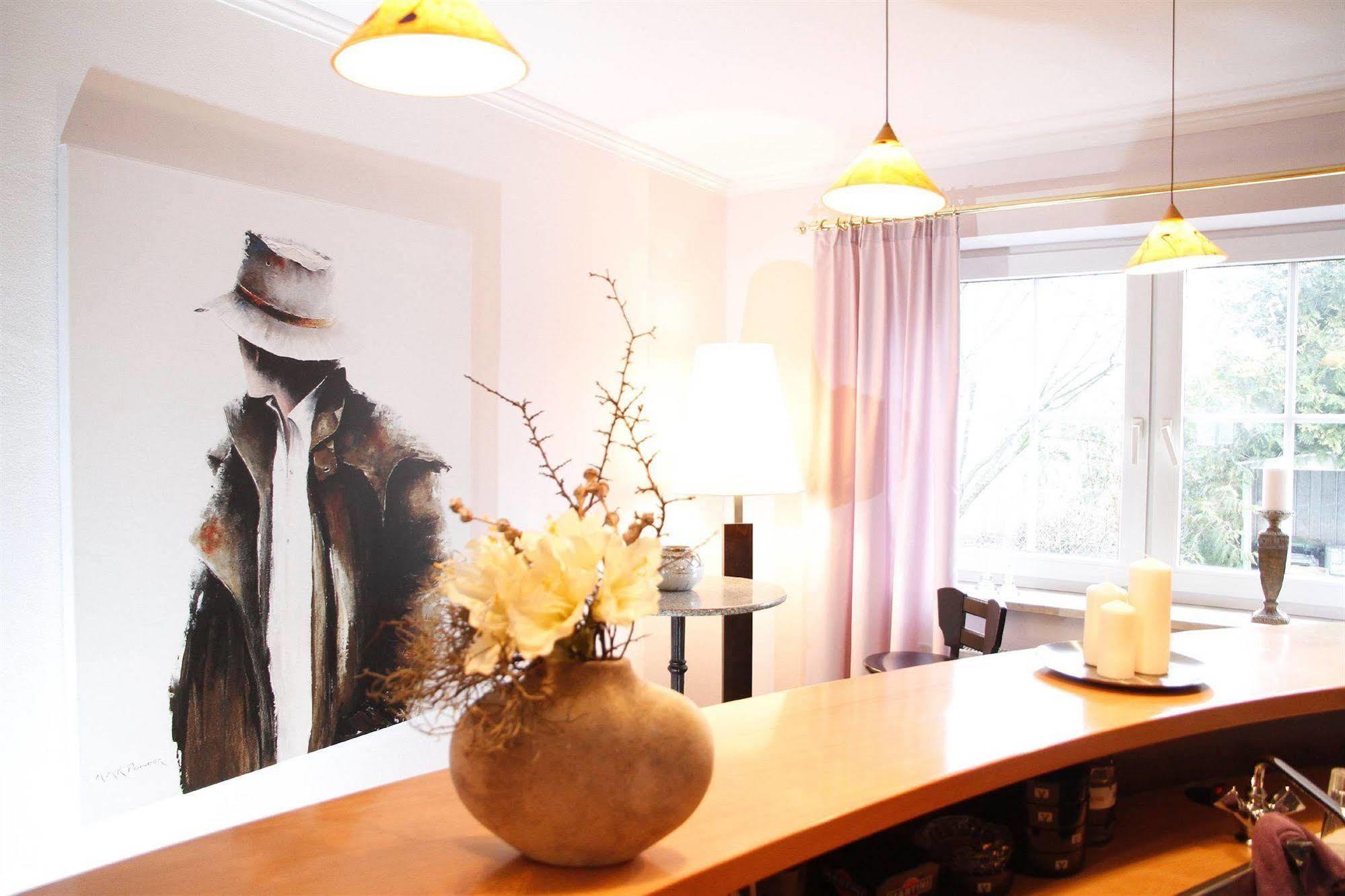 Hotelpension Zum Gockl Allershausen Luaran gambar